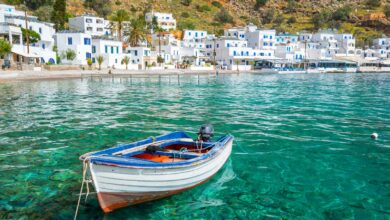 17 Best Cities in Greece To Visit
