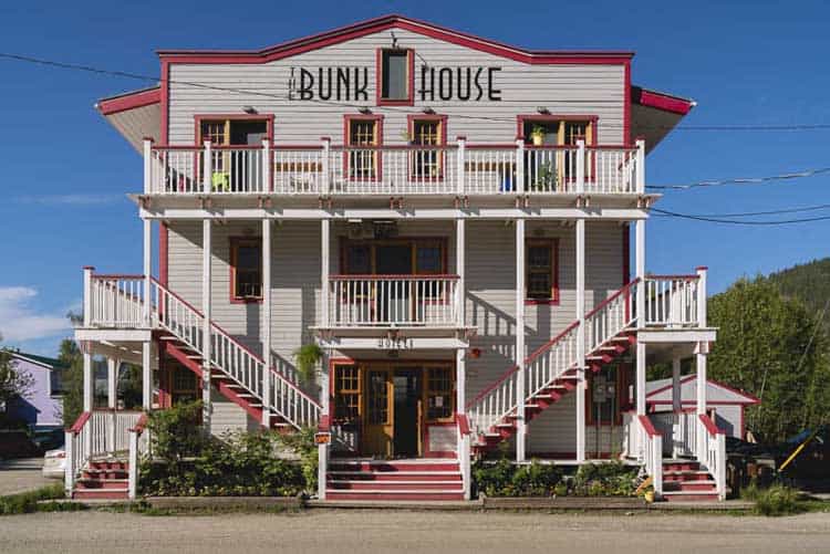 Besuchen Sie Dawson City, Yukon – die eigenartigste Stadt in Kanada.