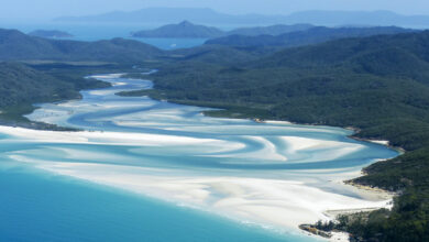 The Whitsunday Islands Travel Guide