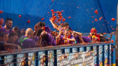 The Flying Tomatoes of La Tomatina