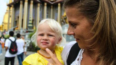 toddler tantrums on holiday